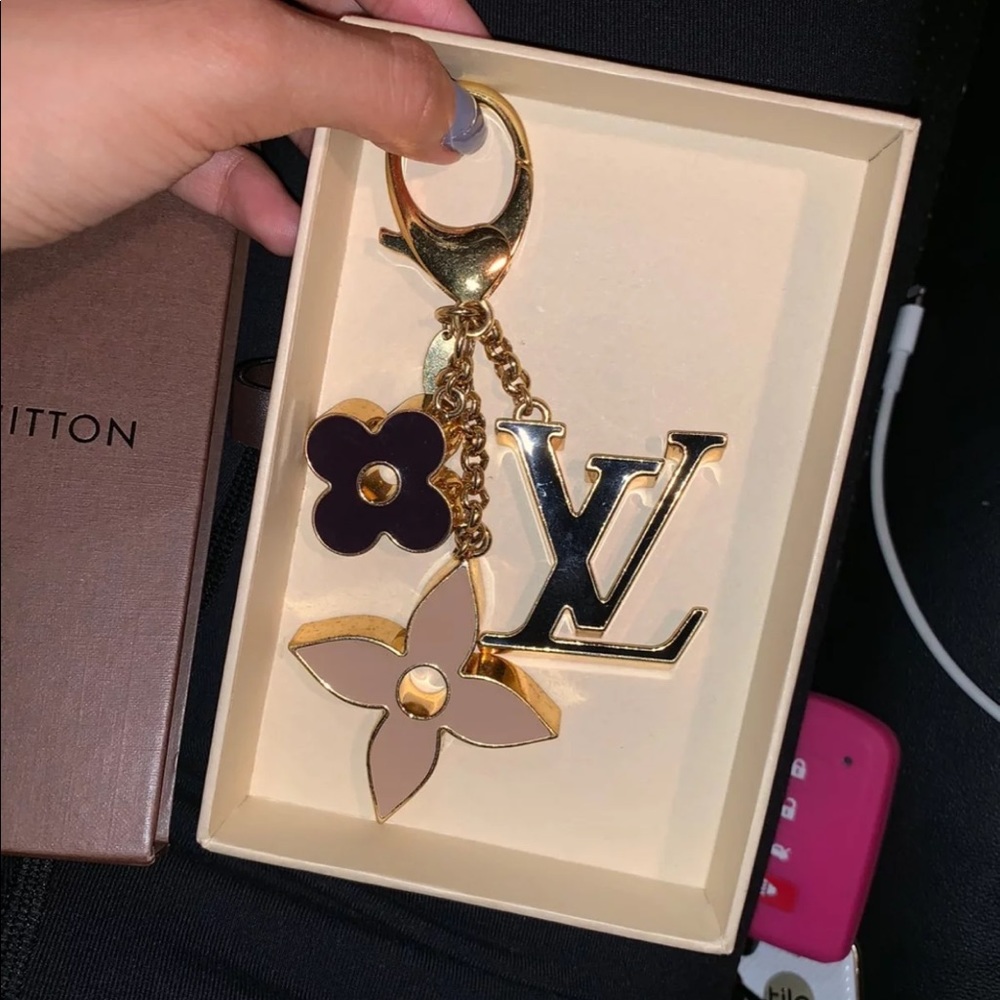 Louis Vuitton fleur de monogram keychain